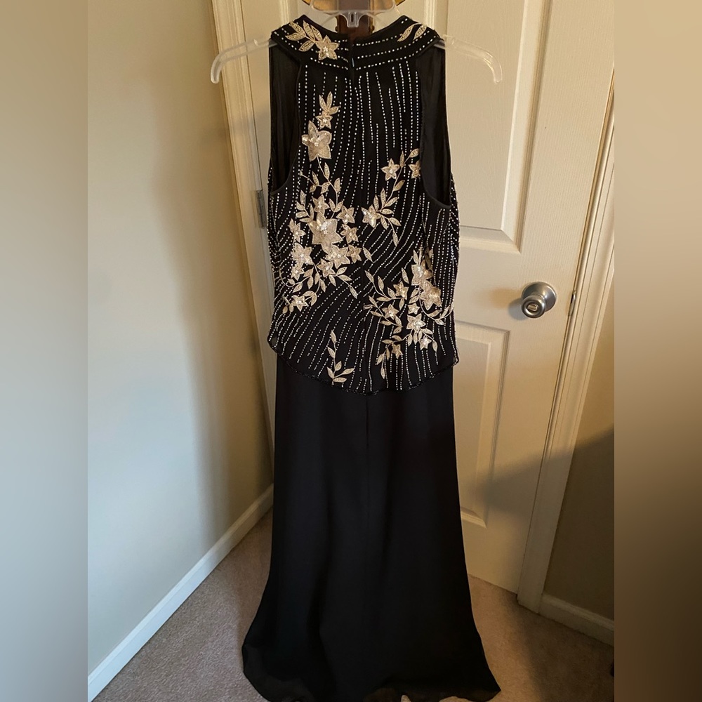 Woman’s formal wedding beaded dress black and gold J Kara New York size 6
